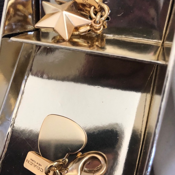 purple coach wristlet - Picture 3 of 4